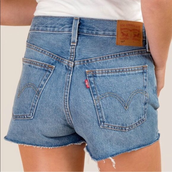 Levi’s 501 Cutoff Denim Distressed Shorts - Picture 4 of 6